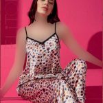 تاب و شلوار ساتن زنانه کد1-9517 طرح پلنگی